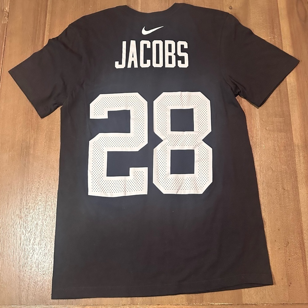 Nike men’s tee raiders josh jacobs 28 size men’s small